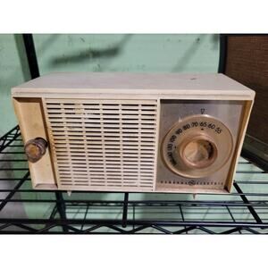 Vintage GE Tube Radio Untested